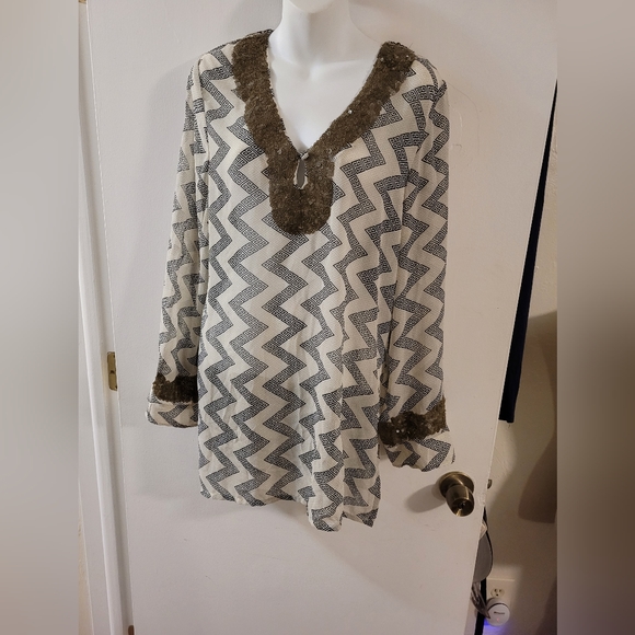 Tunic - Picture 2 of 2